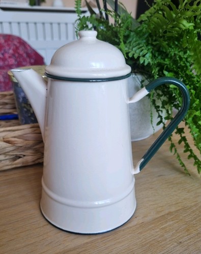 Vintage style enamel tinware - style,
