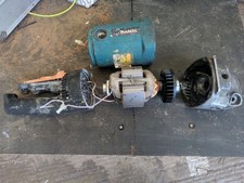Makita 9069 Angle Grinder