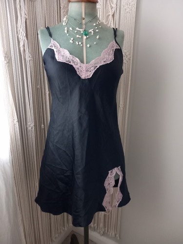 Vintage black satin - , chemise