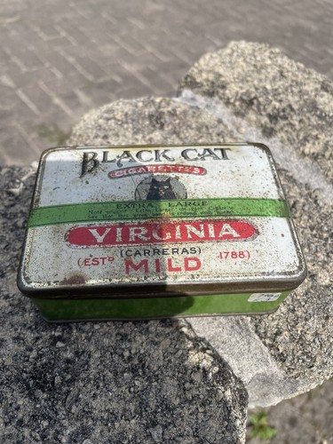 Vintage black cat - black, cigarettes