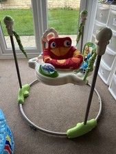 Jumperoo. 3 adjustable heights and 360 degree seat. Overhanging toys missing.  