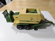 MINT 1:32 Britain's Farm Elite Krone Big square Baler w Hay Bale4 Tractors