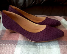 New CLARKS Cushion + Aubergine
