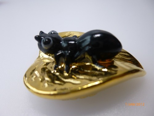 Wade whimsie ant gold leaf - wade,