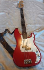 Squier precision string - string, bass