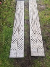 8 Foot steel Ifor Williams Trailer loading Ramps For LT LM & Tipping Trailers 