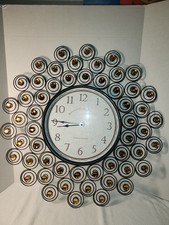 VTG wall clock with amber Gems