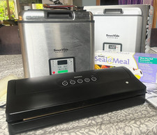 Complete Sous Vide Cooking System: 10 litre water oven + vacuum sealer, v.g.c