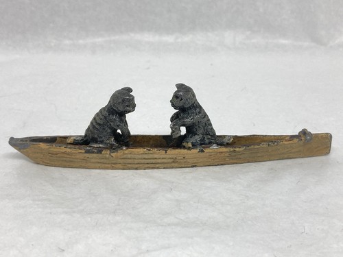 Cats boat bergman - cats,