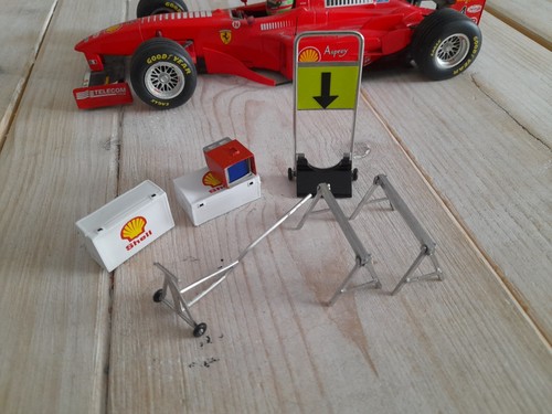 Scale f1 diorama - scale,