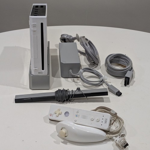 Nintendo wii white - nintendo,