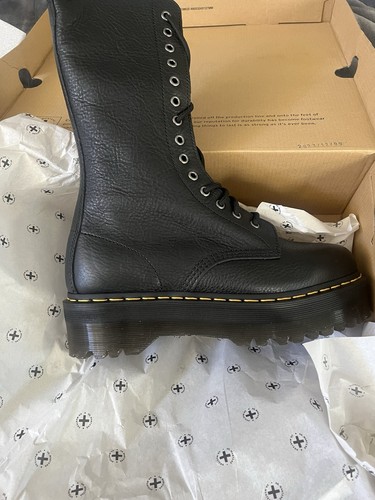 Nwt martens 1b99 mid - nwt,