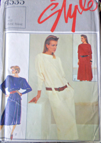 Style sewing pattern 4535