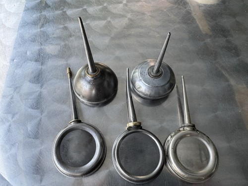 Vintage oil cans job lot - cans, x