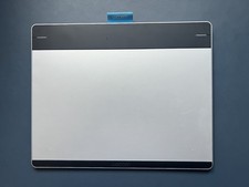 Wacom Intuous Creative Pen and Touch Tablet Medium CTH-680S-ENES