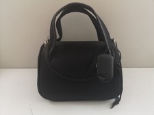 International traveller black - international,
