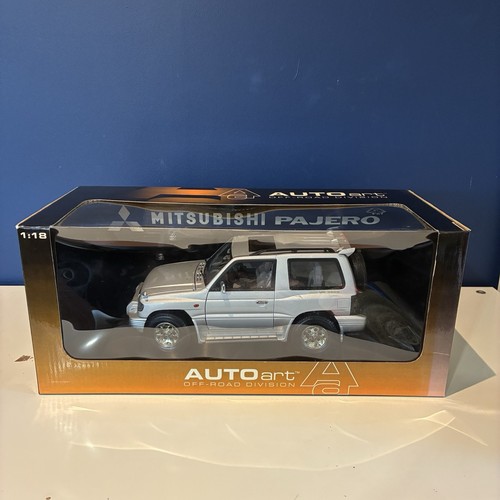 Autoart mitsubishi pajero - autoart, swb