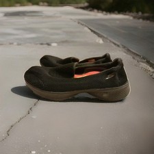 Skechers Goga Max Black Size 8