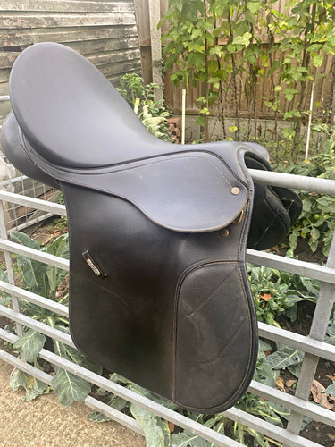 Adjustable saddle - 18”,