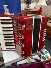 Bai-Le Piano Accordion With Hard Case. Excellent 2nd hand, Fully working