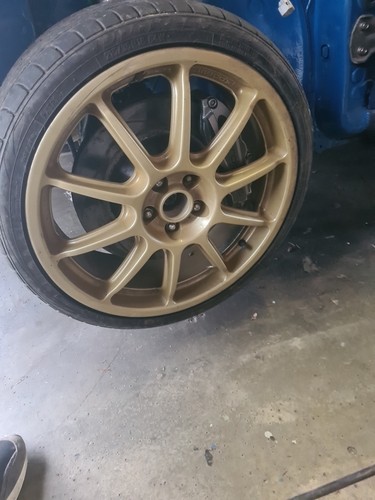 Subaru 18in alloy wheel - alloy,