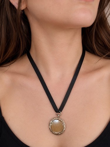 Locket open faced double - faced, sided