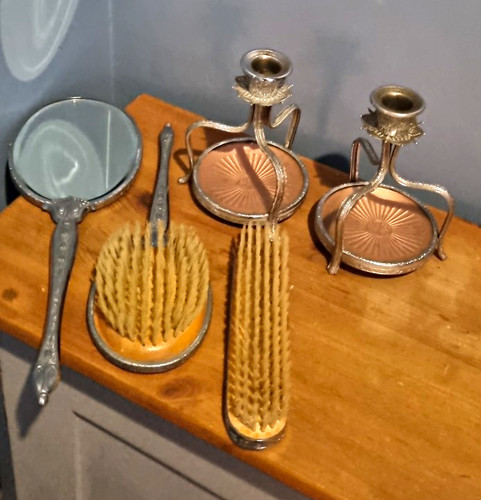 Metal vintage vanity set hand - vanity,