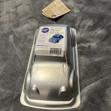 Wilton 3D Cruiser Car Cake Pan