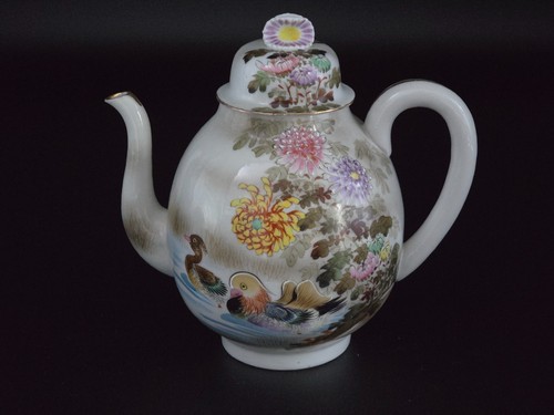 Japanese kutani teapot painted - teapot,