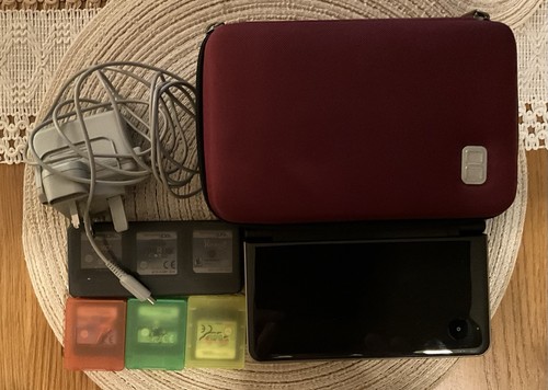 Nintendo dsi handheld - dsi, xl
