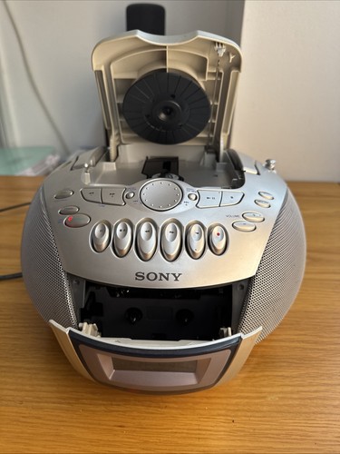 Sony radio cassette - cd,