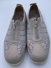 Ladies New Pavers New Shoes