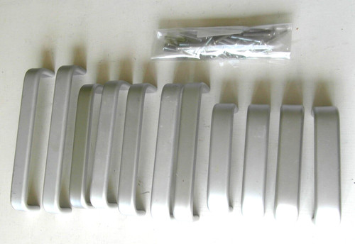 Shaped pull handles - shaped,
