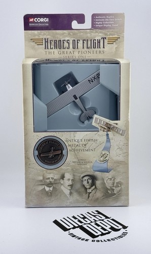 Corgi cs90122 showcase - corgi,