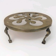 Brass Trivet Flower Shaped Design With Three Legs Pan Stand
