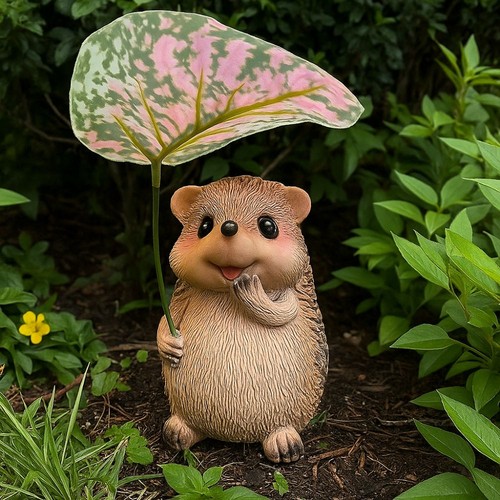 With leaf hedgehog figurine - leaf,