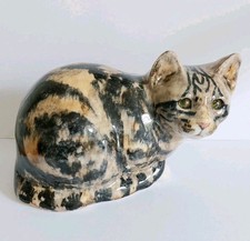 Winstanley cat size pottery - cat,