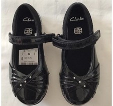 NEW Clarks Size 7 E Uk/Eu 24 Dolly Shy Inf Girls Black Patent School Shoes