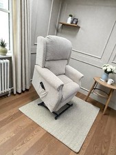 HSL BURROWS RISER RECLINER