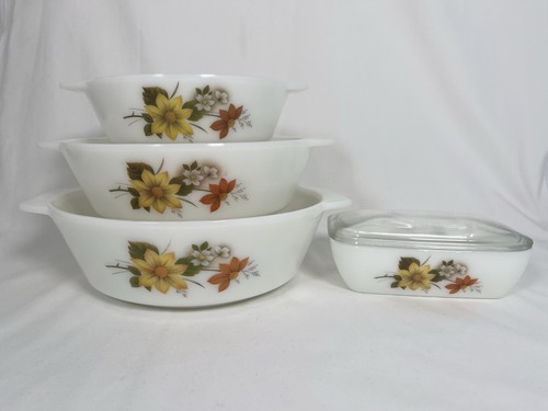Pyrex casserole dish - pyrex, x