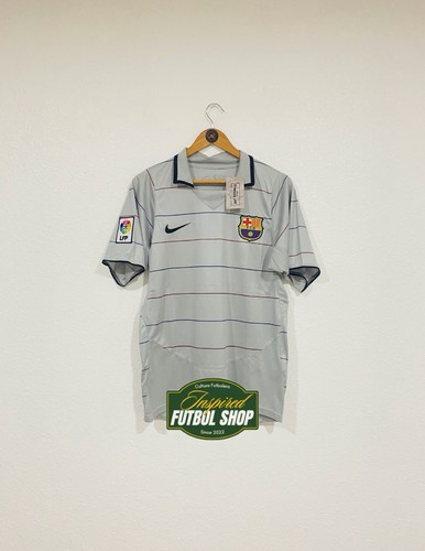 Barcelona 04 away - 03/04,
