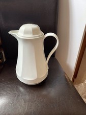 thermos vacuum jug