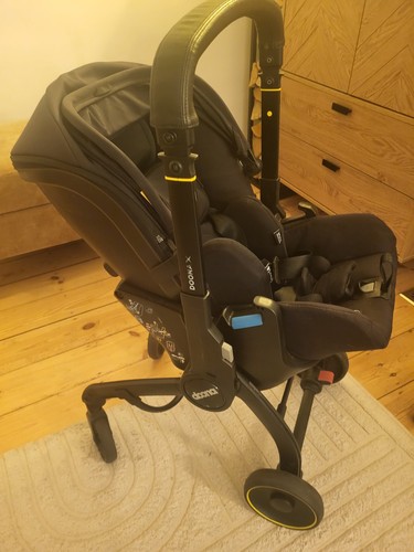 Doona travel stroller - travel,