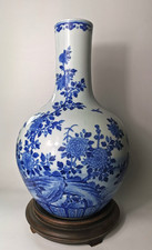 20th century Chinese large blue and white porcelain vase