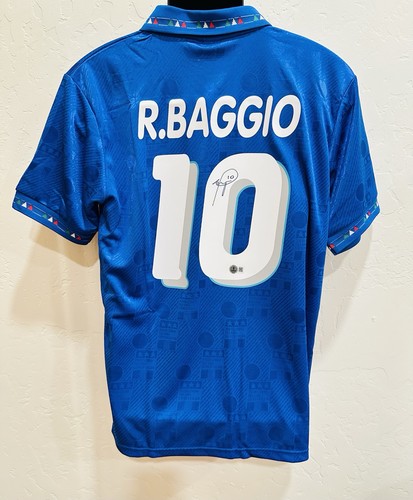 Roberto baggio signed - roberto,
