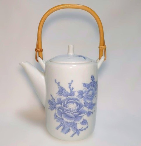 Arita ware ceramic teapot - ware,