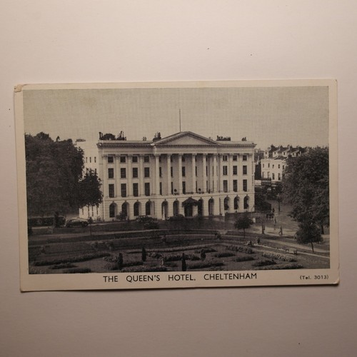 Postcard the queens - the, hotel