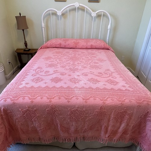 Bates vtg pink candlewick - bates,