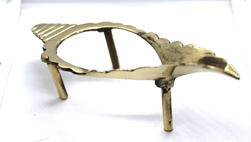 Shankh counch stand - counch,