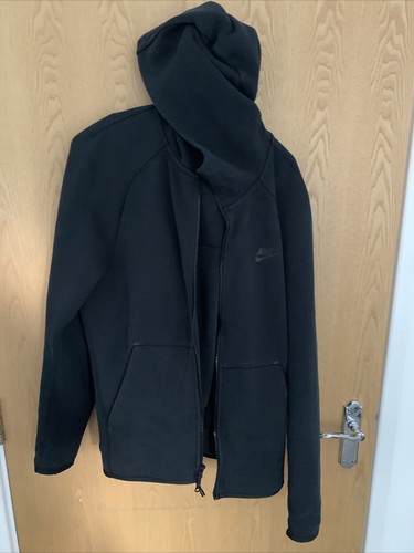 Nike tech fleece black old - tech,